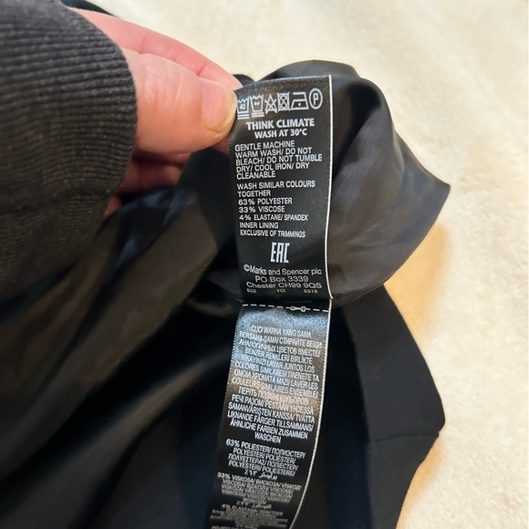 NWT | M&S Pleated Mini Skirt with buttons | Navy Blue |Size 6 - Picture 9 of 10